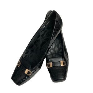 J RENEE BLACK ALLIGATOR BUCKLE LOW HEELS / SZ: 9